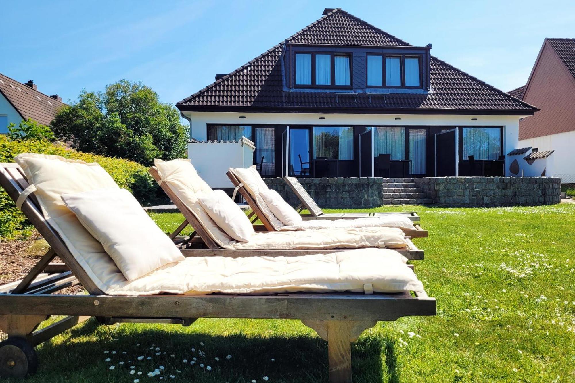 Hochwertige Ferienwohnung Mit Sonnenterrasse & Gartenblick, Nur Wenige Gehminuten Zum Strand Шарбойц Экстерьер фото
